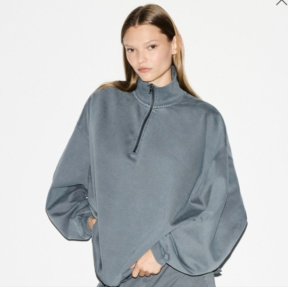 SKIMS Boyfriend Fleece Half Zip Pullover Size:XS Zircon - Picture 2 of 11